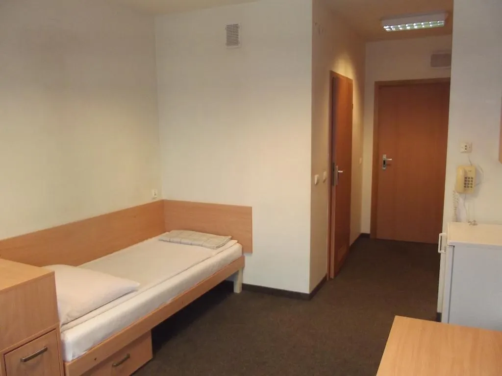 Ds Za Kolumnami Hostel Krakow
